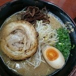 九州宮崎ラーメン響 大塚店 - こってりの黒 大盛りで。