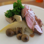 ビストロ ハル - 鴨胸肉のロースト　赤ワインソース