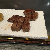 鉄板焼・フレンチ・和洋会席 ボナージュ - うっかり一切れ食べてしまってからパチリ