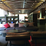 界 川治 - ホール。くつろぎの空間。