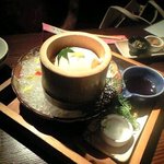 京の町 - 朝太郎豆腐、めっちゃかわいい盛り付け。味はクリーミィー塩で食べるの美味しいわ
