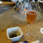 柳家 - 2016.04 乾杯はロゼシャンパン、口取りは蜂の子の佃煮。