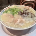 元祖 名島亭 - ラー博は俺の社員食堂。  築炉釜出しとんこつラーメソ！  今日もベタカタで。ねぎもきくらげもプリタツでウレシイ♡  