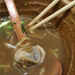 鶏玄 - 貝や海老がたくさんはいっていて さすがに魚介ラーメンです