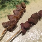 むなかた屋 - 一本ずつ焼き上げ、提供される伊達鶏の焼き鳥は実に美味です！