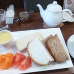 紅茶日和 - ランチのサンドウィッチ