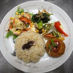 喫茶ひるねこ - 「今日のごはん」の一品となる「ひるねこプレート」