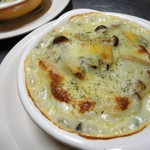 喫茶ひるねこ - 「今日のごはん」の一品となる「米粉の玄米ドリア」