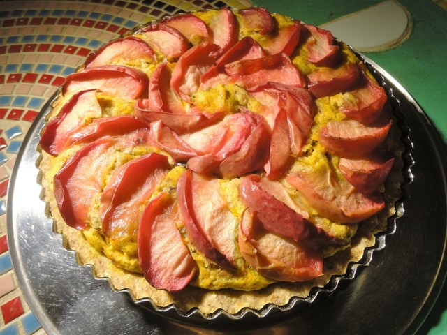 Loites レストラン 飲食店の検索 りんごとカボチャのタルト 喫茶ひるねこ 旧店名 ひるねこ食堂