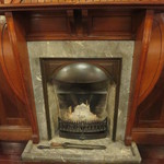 旧松本邸 - 館内は暖炉が印象的