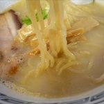 Ramenichikabachika - 塩ラーメンの麺