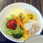 Lanikai Terrace by TABIKOBO店 - 朝食ビュッフェ(1,200円）上の玉子サラダがふわり絶品♪