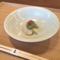 下鴨茶寮 東のはなれ - 鯛と蕪の浅漬け 春菊ソース