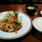 珈琲館 ガス燈 - 豚の生姜焼き定食