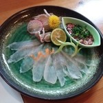 食彩亭たどおし - かわはぎの刺身。