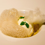 月夕堂 - 右のはレモン味の綿あめです。こんなフレッシュな綿あめ初めて食べました。