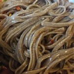 Matsue horikawa jibiru kankai biru kambia resutoran - ピリ辛玄丹そば冷麺 麺アップ
