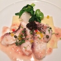 アピシウス - 真鯛のミキュイ  ハイビスカス風味