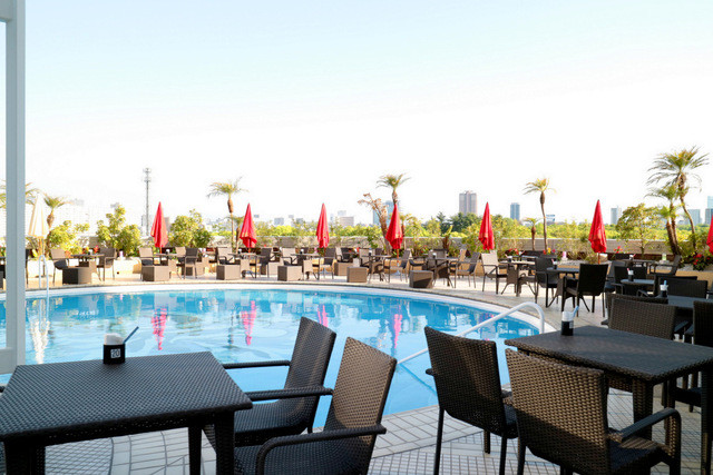 Poolside Dining THE TERRACE photo 5