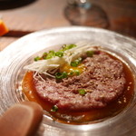 つねまつ久蔵商店 - イチボ根セロリユッケ