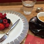 ル・グルニエ・ア・パン - タルトフリュイとエスプレッソ