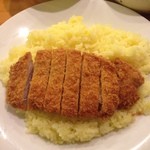 タージマハール - ライスの上にとんかつ