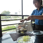 Ngoc Suong Ben Thuyen Restaurant - 