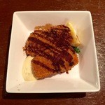 痛快食堂 - カニクリームコロッケからりと揚がり美味しく。