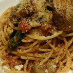 トラットリア クアルト - 【2015年4月】ランチ：仔羊のラグートマトソース大盛り無料