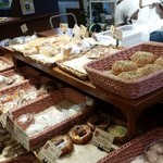 おこめパン＆カフェMAGOME - 惣菜パンもありました