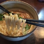 麺処 と市 - らーめん(750円)麺リフト