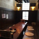 Mitsunari - 掘り炬燵式のテーブル