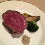 ザンビ - 和牛フィレ肉の塩包み焼