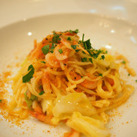 リストランテ ラ チャウ - 桜海老、キャベツ、ボッタルガ（からすみ）のパスタ