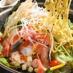 [Highly recommended] “Very popular!” Seafood Ramen salad (with hot egg)