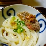 本陣 平野屋 花兆庵 - 冷やしうどんに飛騨牛乗せて贅沢に…
