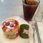 ジャンルプラン 都島店 - ケーキとアイスティー