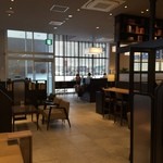 タリーズコーヒー - 本屋からの店内の様子