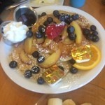 Cafe Kaila - リンゴとブルーベリーのみのパンケーキ