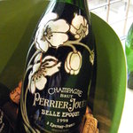 箱根 翠松園 - ガレのアネモネ　アップ