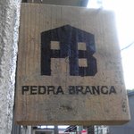 ペドラ ブランカ - お店のロゴ