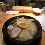 満天星DODAN - 塩ワンタンそば。900円