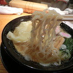 塩ワンタンそば。900円