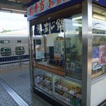 桃中軒 - 誘われるように・・・お店の前へ