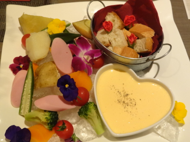 飲み放題付き 冷製チーズフォンデュ付き 全品9品プラン 5500円 4000円 をいただきました 池袋店限定コースメニュー By フードアナリスト穣治 閉店 魔法の国の宮殿 マジックキングダムパレス 池袋店 池袋 居酒屋 食べログ