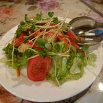 アジア食堂「らむ☆さん」 - シーフードサラダ　580円