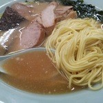 ラーメンショップ - チャーシューメン 麺&汁 アップ