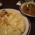 Naan - カレー＆ナンのバリエーションが楽しすぎます♡