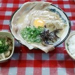 萬楽 - 萬楽ラーメン+牛すじ煮込み+ライス（小）：計1170円