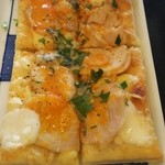 五右衛門  - 4種のチーズとスモークチキンのピザ